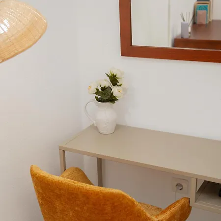 C41 - Modern & Comfy Flat Center *