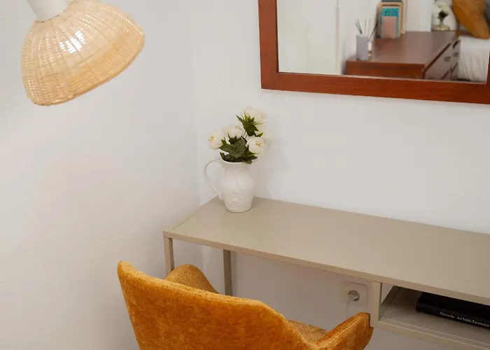 C41 - Modern & Comfy Flat Center *