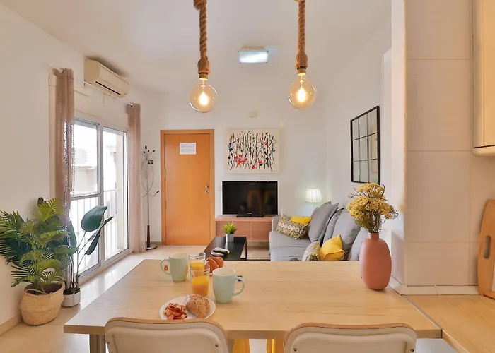 C41 - Modern & Comfy Flat Center Malaga